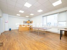ÄRIPIND

Pakume üürile kaks 16 m² suurust kabinetti, mis asub hoone 3