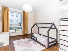 Ruumikas kolmetoaline terrassiga perekorter!