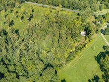Vana talukoht metsa sees, linnulennult 550m merest