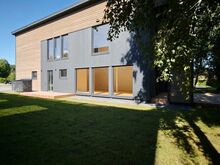 Hommik terrassil, õhtu oma rõdul