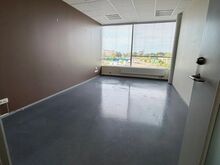 Üürile anda büroo, 18.4m2, Peterburi tee 23