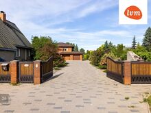 KIVIMAJA RAHULIKUS TUPIKTÄNAVAS