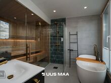 Katusekorter sauna, rõdu ja lummava vaatega!