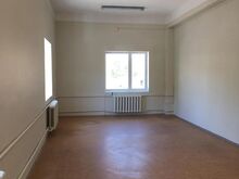 Avar äripind Pärnu maanteel. Tasuta parkimine