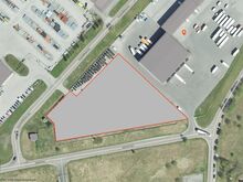 Anda üürile ca 8500m2 suurune asfalteeritud, valgustatud kinnine territoorium, mis sobiks nii park