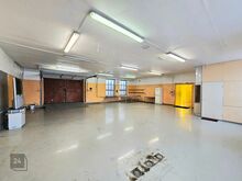 190m2 tootmis- või laopind