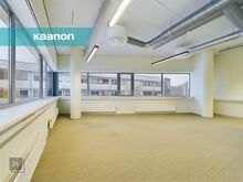 VALGUSKÜLLANE NURGAPEALNE BÜROORUUM!
