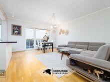 Kaks parkimiskohta garaazis & panipaik hinnas