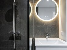 Eraldi magamisruum, walk-in garderoob, rõdu