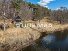 8.4ha Kariste järve äärne maa, sauna ja aidaga