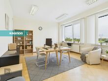 Üürile anda 25,7 m² soe ja valgusküllane kontoriruum aadressil Betooni 9