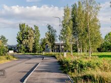 VAIKNE, ROHELINE PIIRKOND, KESKLINN LÄHEDAL.
