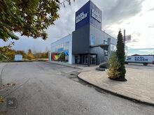 Müüa atraktiivne ärimaja, Peterburi mnt ääres
