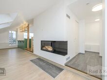 Unikaalne loft Paldiskis – valgusküllane ja hubane kodu kaminaga