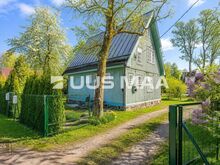Hubane terrassiga kodu Meriväljal, tõeliselt suur aed.