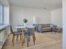 ÜÜRILEPINGUGA KORTER, RENOVEERITUD, MEREVAADE