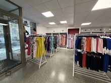 Eraldi sissepääsuga ja vitriinakendega esinduslik äripind Südalinnas!