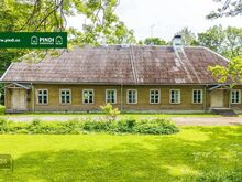 Müüa korras mõisa härrastemaja.