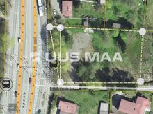 Müüa maa Vana-Pääsküla bussipeatuse kõrval