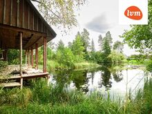 Kaunis järveäärne saunamaja, millist pole enne nähtud!