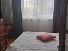 ### Tuba üürile rahulikus ja hästi hoitud 4-toalises korteris

Üürile anda eraldi tuba avaras 4