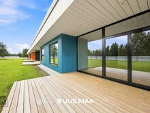 Ühekordne katuseaknaga ridaelamuboks