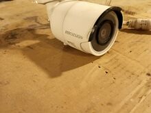 Hikvision DS-2CD2045FWD-I valvekaamera.
