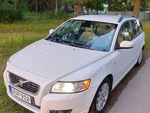 VOLVO V50 1.6D Momentum Facelift