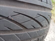 R 15. 185/60. Continental