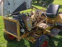 Oma valmistatud traktor
