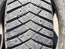 225/65R17 шипованные шины 4 шт.