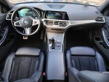 BMW 330e M-pakett  2022