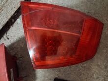 Audi A8 D3 tagatuled