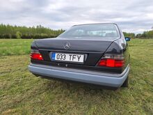 Mercedes-Benz W124 2.0 100кВт купе