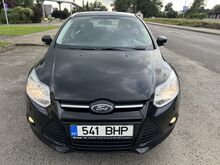 Ford Focus 1,6 77кВт, ШИПОВАННАЯ РЕЗИНА В КОМПЛЕКТЕ