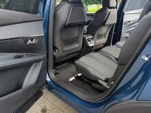 Peugeot 5008 1.5 96kW .