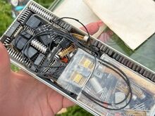 erinevat elektroonikat varuosadeks/taastamiseks.