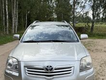 Toyota Avensis avariiline