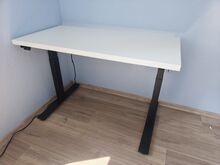 Müüa elektriliselt reguleeritav töölaud – 120 × 60