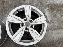 Оригинальные литые диски Audi 16 дюймов