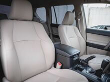 Toyota Land Cruiser 60th Anniversary 3.0 R4 140kW