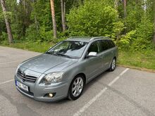 Toyota Avensis 2008, бензин, механика, фаркоп, РЕГ уплачен