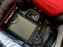Canon EOS 2000D комплект - В очень хорошем состоянии
