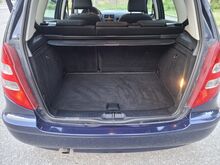Mercedez-Benz A150 70 kw 2006a manuaal