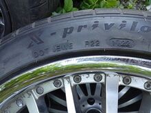 245/40 R22