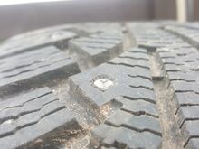 Naastrehvid Nokian 215/65R16