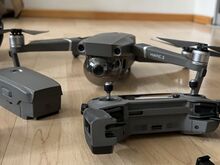 Mavic 2 Zoom + Fly More Combo