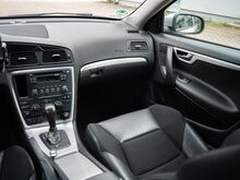 Volvo V70 2.4 D5 120кВт Momentum
