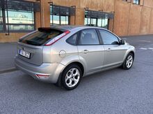 Ford Focus 1,6 74 kW, 2010 a