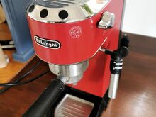 Кофемашина DeLonghi EC685R